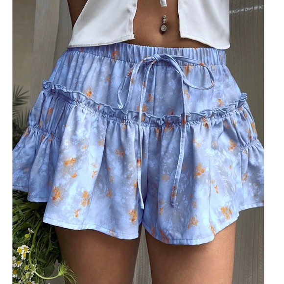 Boho Floral Print Ruffle Detail Stretchy Waist Shorts - Picture 1 of 10